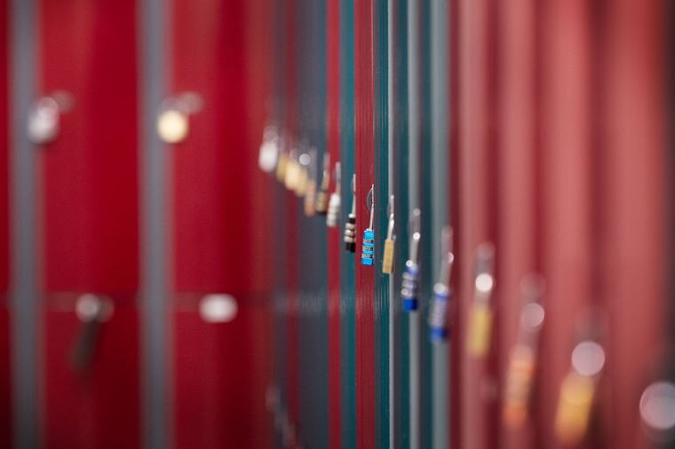 Varför saknar vissa skolor inrymningslarm?