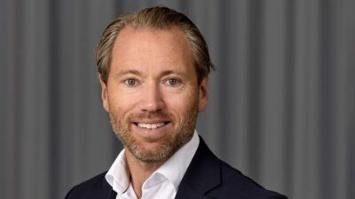 Latours CFO tankar aktier