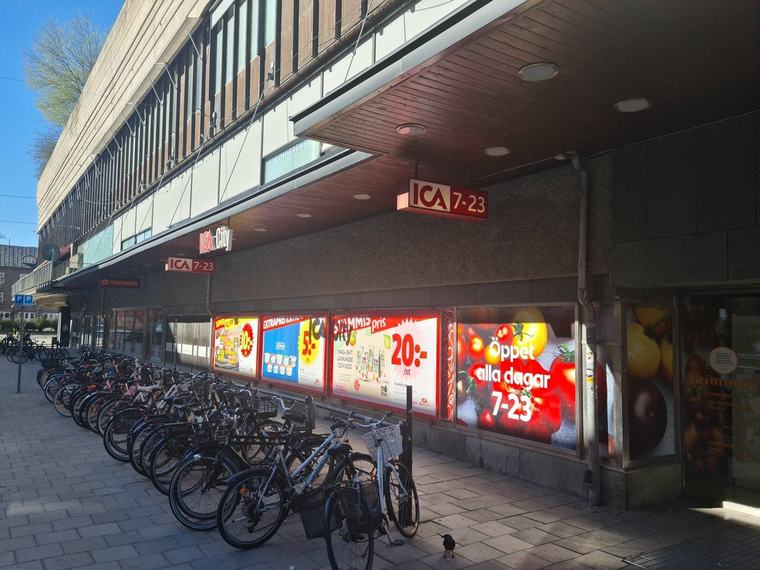 Ica stänger spelbutik – och storsatsar i höst