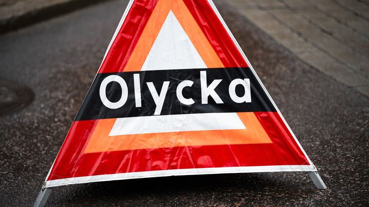 Cyklist till sjukhus efter olycka vid trafikplats Vasatorp