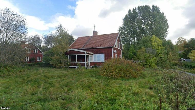 116 kvadratmeter stor villa från 1915 gick för 295 000