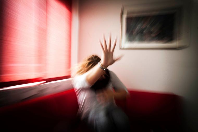 Det är den våldsamma mannen som ska begränsas