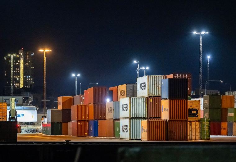 Knarkcontainer på väg till Sverige stoppades