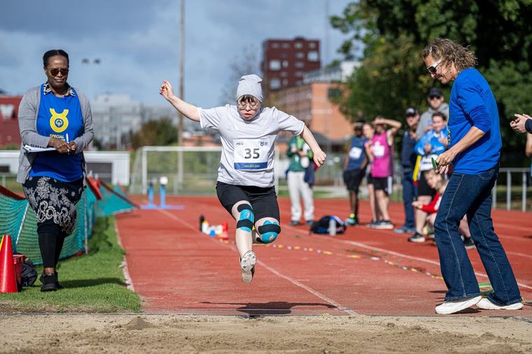 Se bilderna från Special Olympics på Heleneholms ip