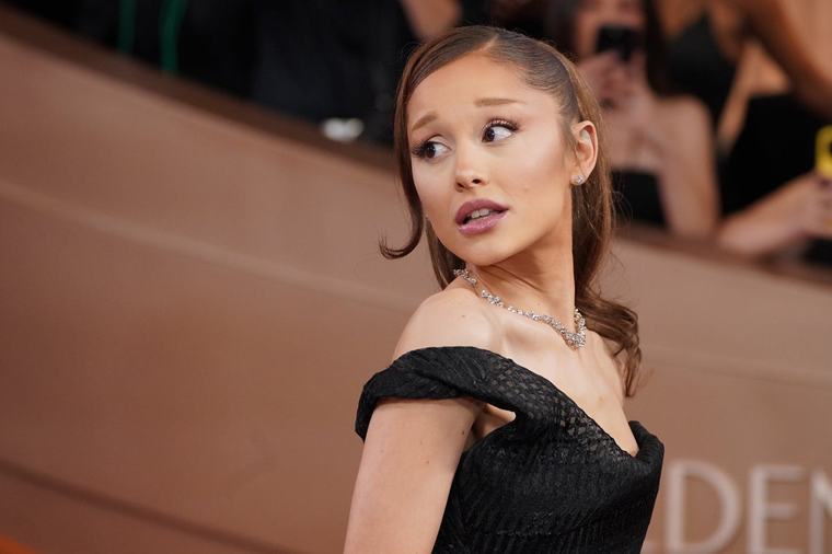 Känslosam Ariana Grande tog farväl