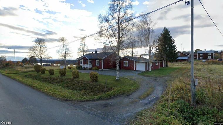 87 kvadratmeter stort hus i Hoverberg, Svenstavik sålt
