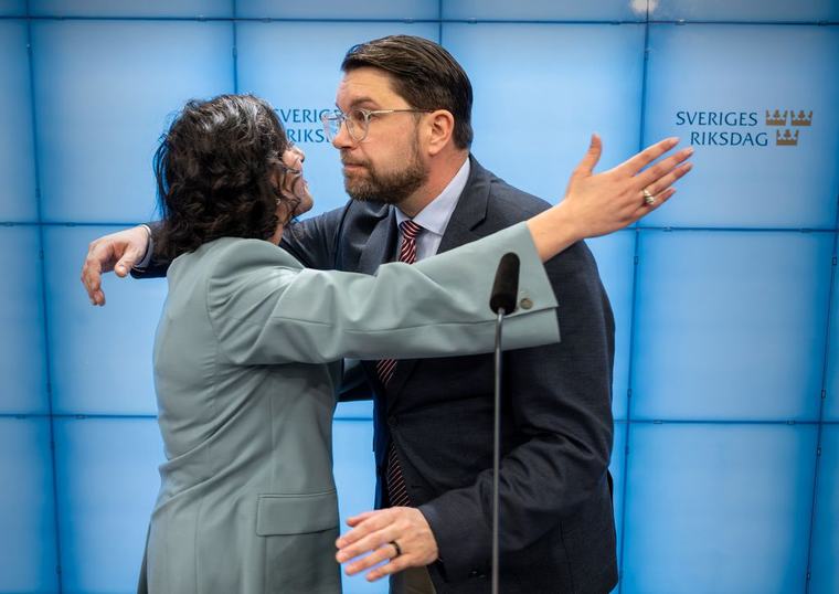 Men det är inte fler kramkalas Sverige behöver.