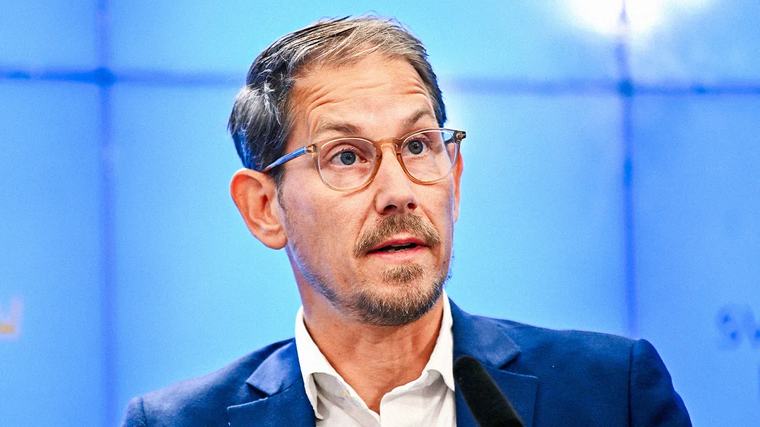 C-profil till attack mot Tidö i utländsk press ”Vill utvisa alla som inte är svensk-svenska.”