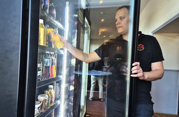 Eddie säljer in minibutiker till arbetsplatser: ”En win-win”