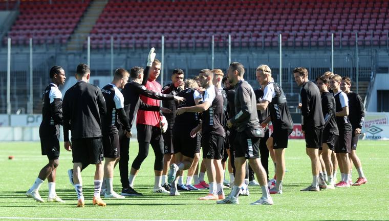 Örebro-stjärnorna förlovade: ”Rätt hela vägen”