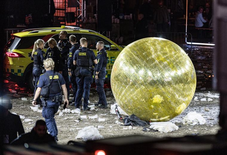 Enorm discokula föll på firmafest – man träffad