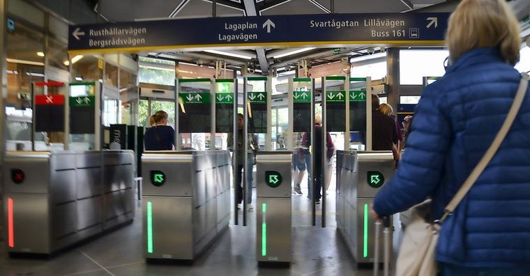 De vill ha fortsatt halverat SL-kort – här är vallöftena