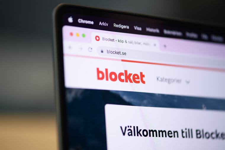 Sålde ”otrohetssoffa” – åtalas för förtal