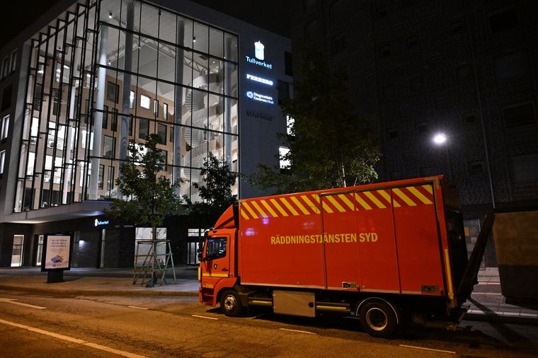 Tullverket fullt av vatten
