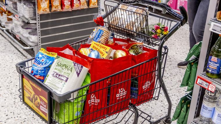 Oväntat låg inflation – Riksbanken tros avvakta
