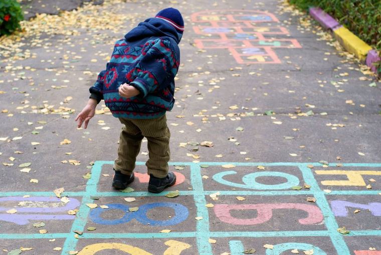 30 timmar i förskolan kan bli verklighet – oavsett vem som vinner valet