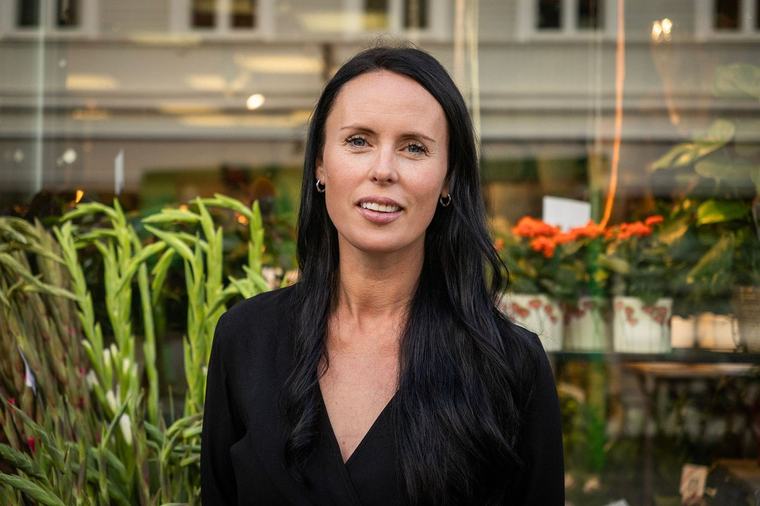 Hon tar över anrika blomsteraffären