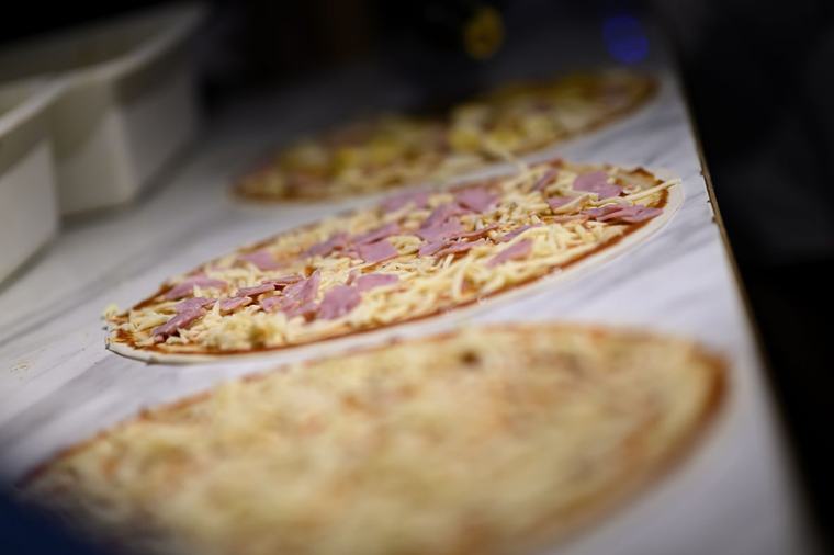 Jobbade 208 timmar övertid på pizzeria – nu kommer notan