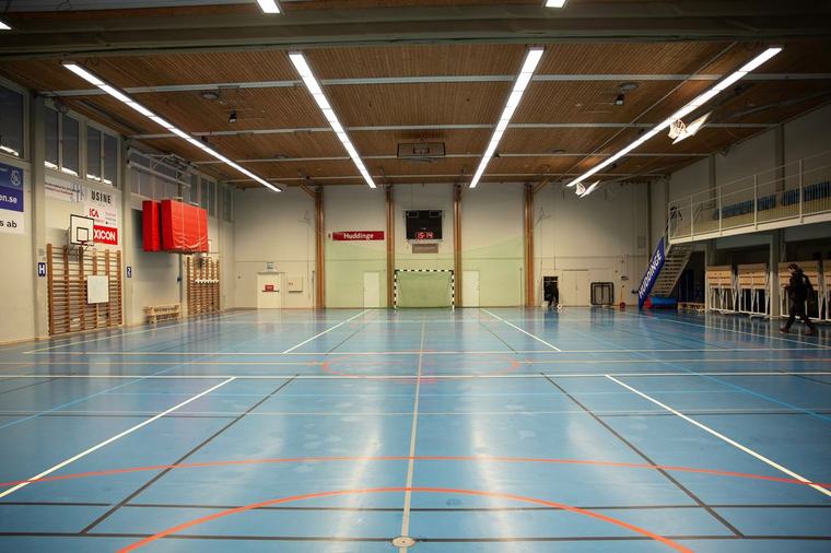 C-kritiken: Över 40 idrottsprojekt försenade eller stoppade