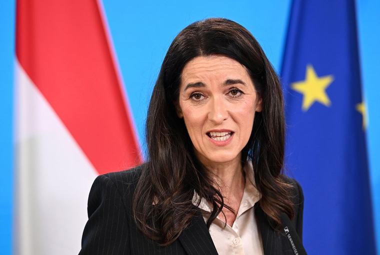 Ungern kastar ut diplomater – Moskva lovar hämnd