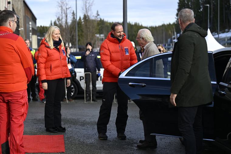 Kungen lyckönskar gudsonen Haakon
