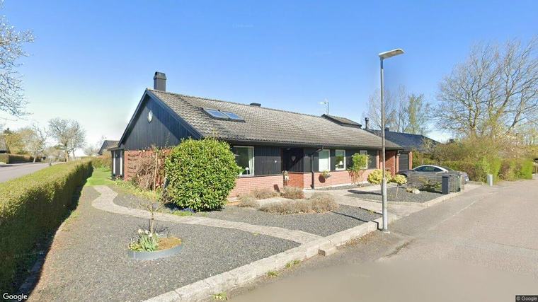 163 kvadratmeter stort kedjehus i Dalby sålt