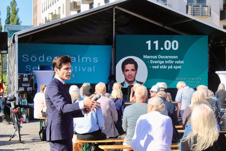 Folkfest på Medis när seniorfestivalen intog torget