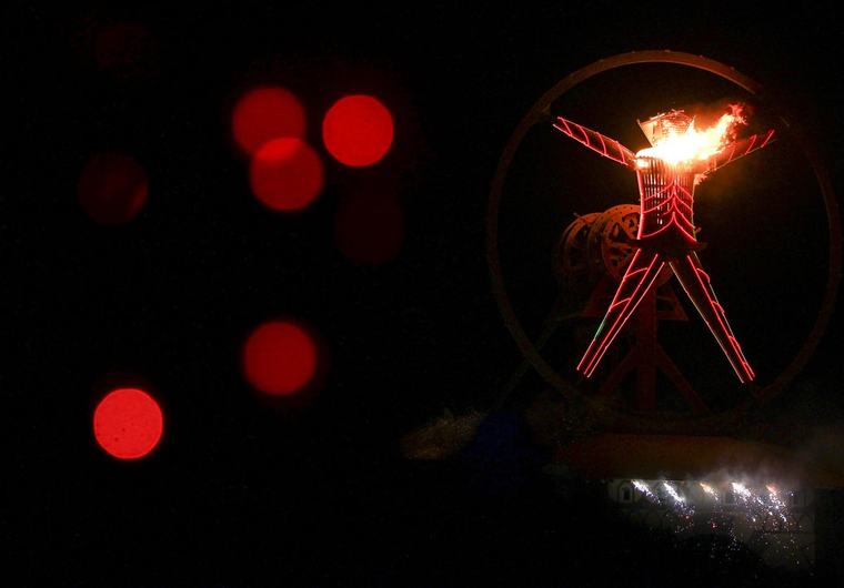 Två döda under ökenfestival