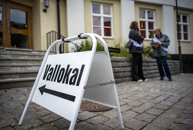 Nästan var fjärde väljare kan tänka sig byta block