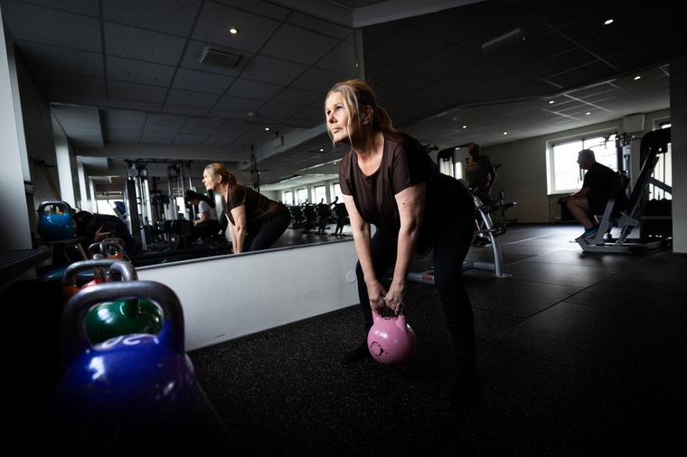 Pernillas träning lindrar hennes cancerbehandling